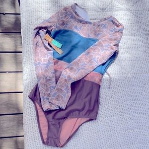 New with tags Seea one piece in Nopal